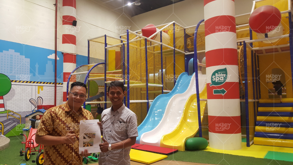 1. Indoor Playground Untuk Bisnis Playground di Miniapolis Mall Paris Van Java Bandung