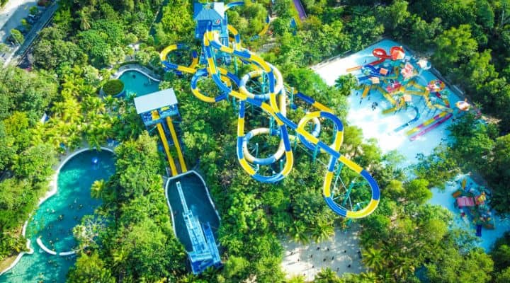 perosotan air terpanjang di dunia