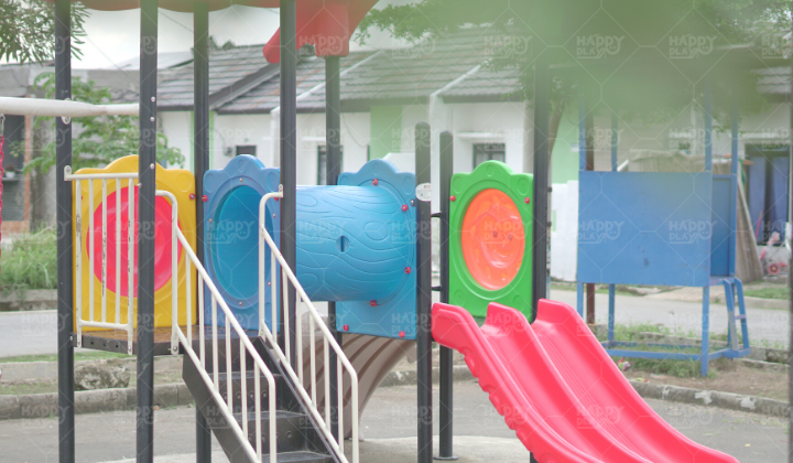 lokasi pemasangan playground di perumahan serasi indah karawang