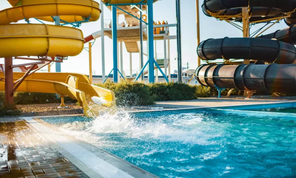 Perbedaan Waterpark dan Waterboom